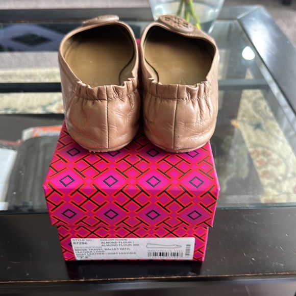 Tory Burch almond ballet flats - Picture 4 of 7